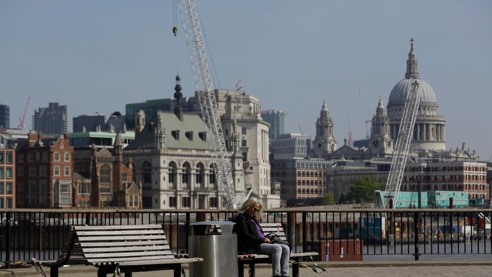 Na snímke zľava primátor Bratislavy Matúš Vallo