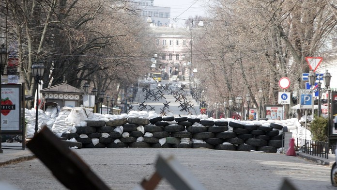 Odesu zasiahol raketový útok, zahynulo najmenej päť ľudí vrátane bábätka