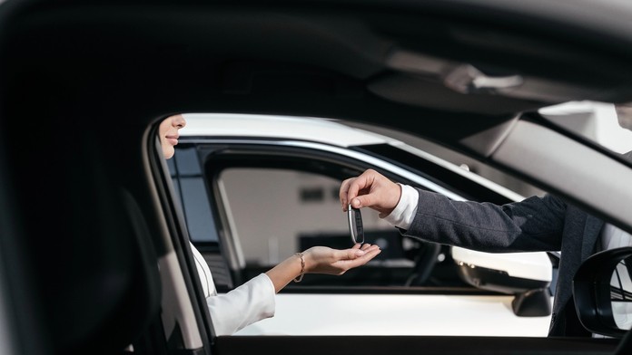 Do kúpy nových automobilov sa nehrnieme. V rebríčku najobľúbenejších značiek Slovákov nastali zmeny