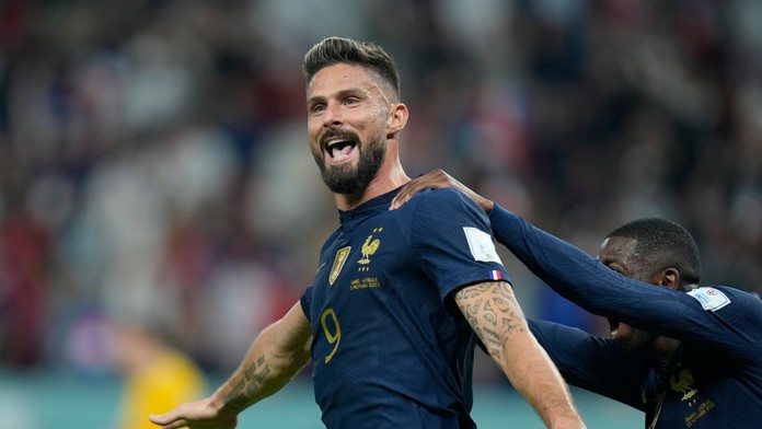 Zraneniami oslabení obhajci titulu na úvod nezaváhali. Protinožcov porazili rozdielom triedy