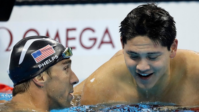 Joseph Schooling a Michael Phelps.