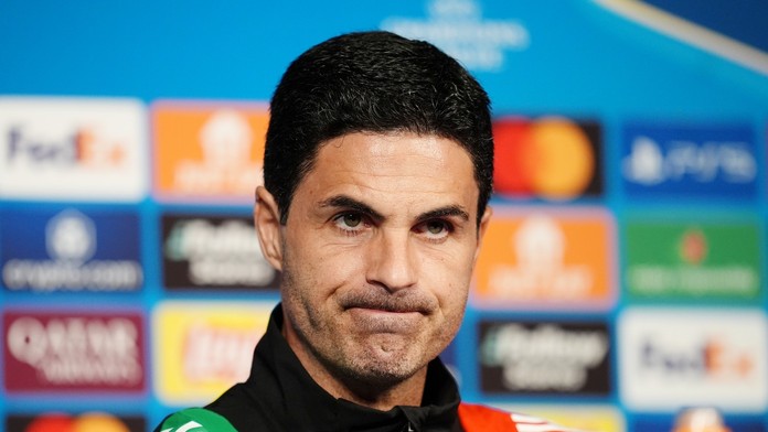 Nič sa meniť nebude. Mikel Arteta sa zastal kapitána Arsenalu