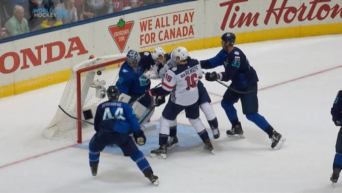 Neuznaný americký gól.