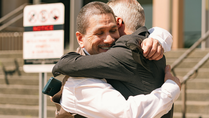 V roku 1987 ho odsúdili za to, čo nespáchal. Teraz sa po 35 rokoch dostal na slobodu vďaka seriálu