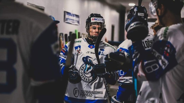 Filip Mešár so spoluhráčmi.