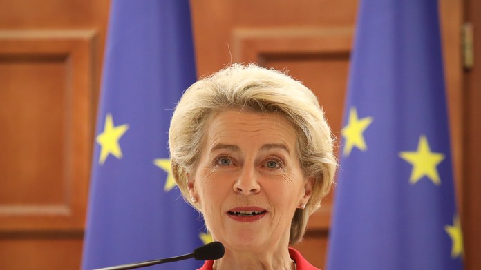 Premiér sa stretol s Ursulou von der Leyenovou, hovorili o pláne obnovy aj o Ukrajine