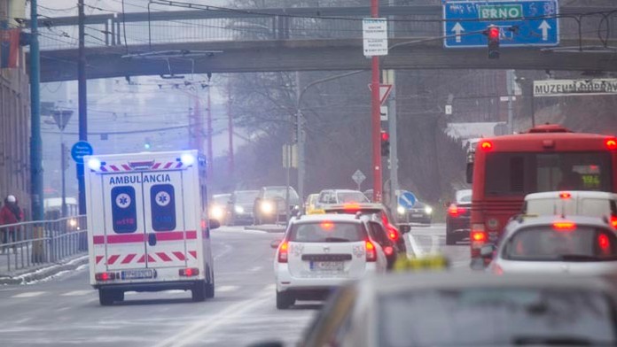 Počasie komplikovalo dopravu v Bratislave.