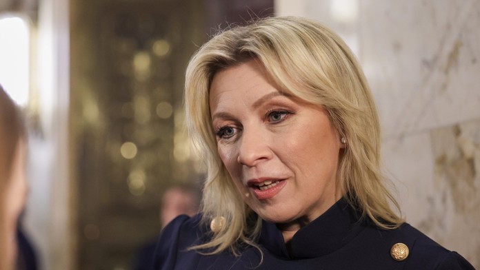 Zelenskyj hovorí o výmene území s Ruskom. Podľa Zacharovovej ide o zastierací manéver