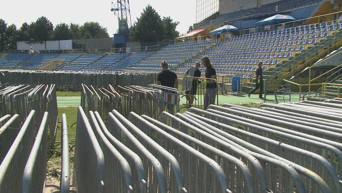 Prípravy na príchod pápeža vrcholia.