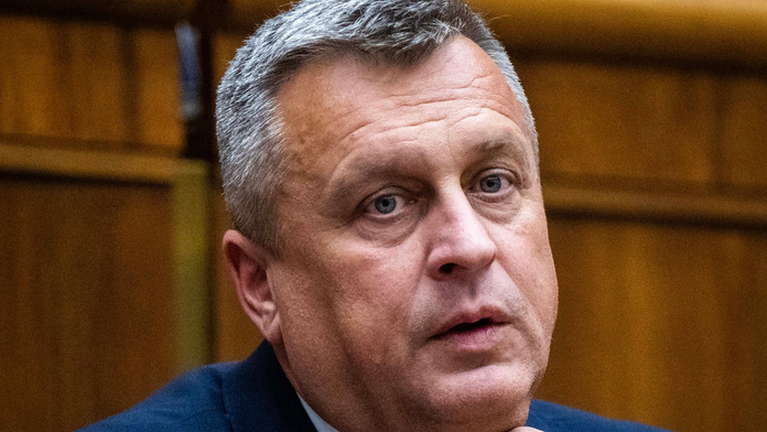 Husté sneženie zasiahlo aj Andreja Danka: Skolabovalo letisko, hokej budem pozerať doma