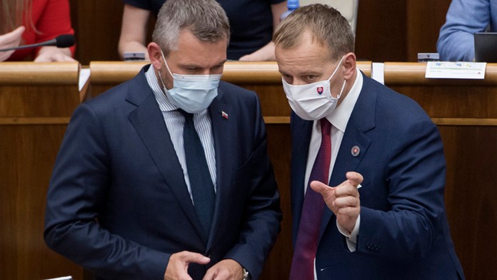 Hromadná nehoda na diaľnici.