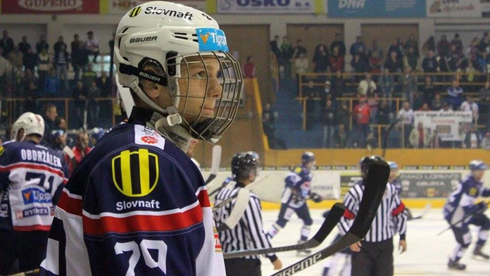 Obranca HKM Zvolen Michal Ivan pred prvým zápasom v Tipsport lige..