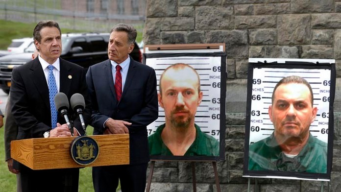 Pátranie po dvoch odsúdených vrahoch rozšírili v stredu na susedný Vermont.