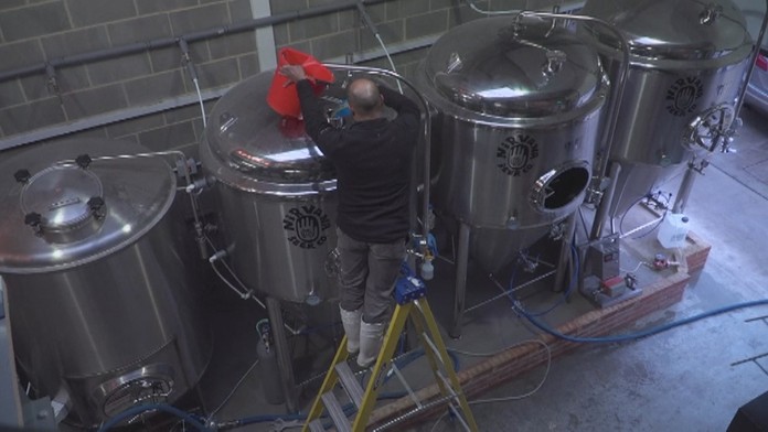 Triedenie plastového odpadu.