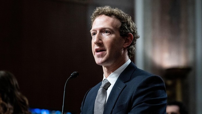 Zuckerberg tvrdí, že vláda USA počas pandémie naliehala na sociálne siete, aby cenzurovali obsah