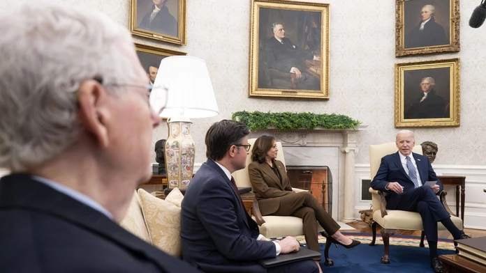 Kľúčové stretnutie, ktoré zrejme zachránilo Ukrajinu. Biden na republikánov zosnoval pascu