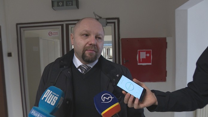 Sprava Filip Hronek a Patrik Nemeth z Detroitu oslavujú gól proti Edmontonu.