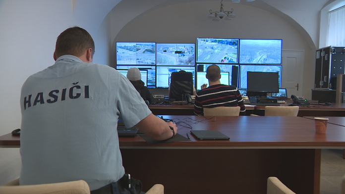 Lavína na zjazdovke vo Švajčiarsku