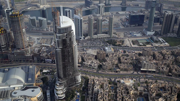Na snímke z 10. januára obhorená budova 63-poschodového luxusného hotela Address v Dubaji.