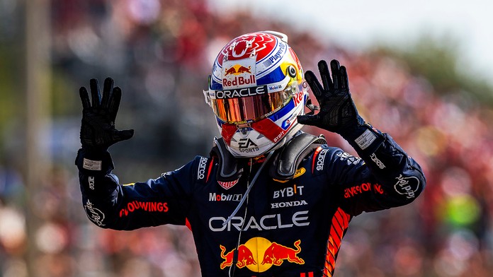 VEĽKÁ FOTOGALÉRIA: Verstappen v Taliansku vytvoril nový rekord. Carlos Sainz dostal prítomných fanúšikov do vytrženia