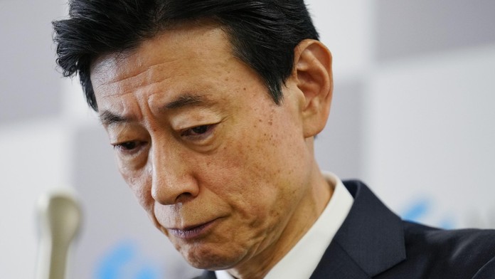 Traja japonskí ministri podali demisiu pre veľký úplatkársky škandál vo vládnej strane