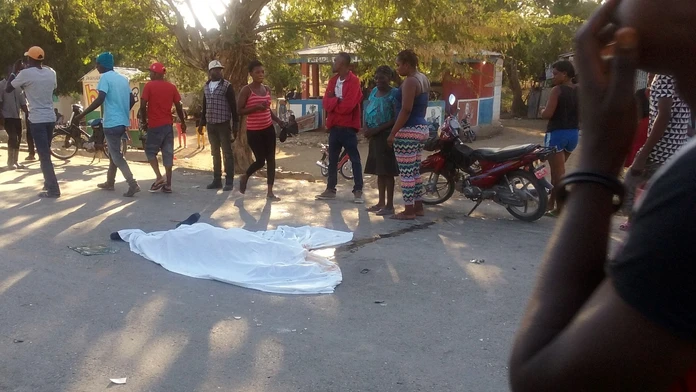 Jedna z obetí tragédie na Haiti.