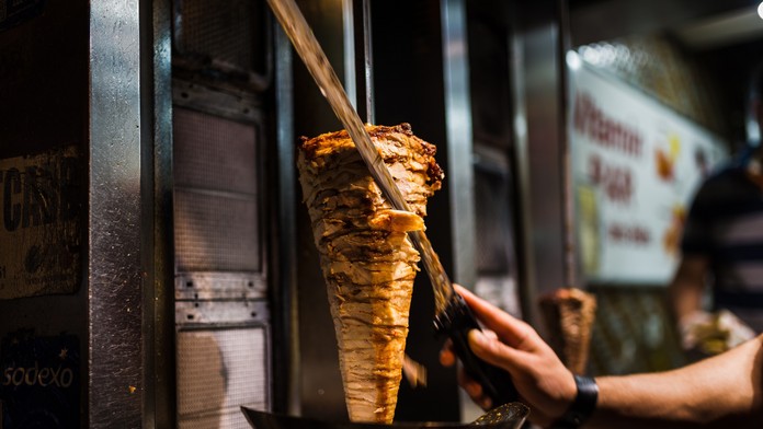 Európou sa šíri salmonela z poľského kuracieho mäsa. Odhalili ju už v 15 krajinách