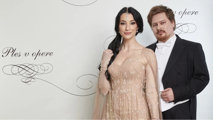 Popredný módny návrhár radí: Ako sa stať hviezdou plesu a pritom nezbankrotovať