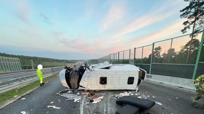 Tragická nehoda na poľskej diaľnici, päť ľudí z toho štyri deti bojujú o život