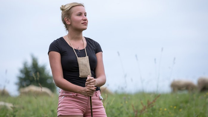 Petra si pasenie ovečiek obľúbila