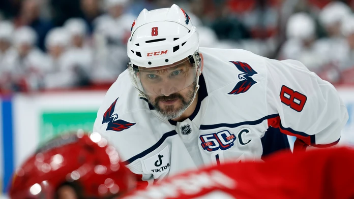 VIDEO: Ovečkin už jeden rekord hetrikom prekonal. Wayne Gretzky pokorenie toho svojho chce vidieť naživo