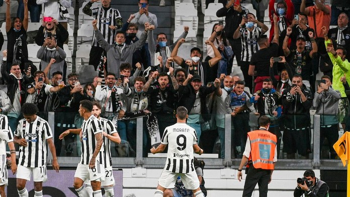 Alvaro Morata oslavuje úvodný gól.