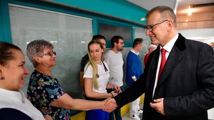 B. Kollár navštívil na Štedrý deň zdravotníkov a záchranárov v Bratislave. Priniesol im kapustnicu