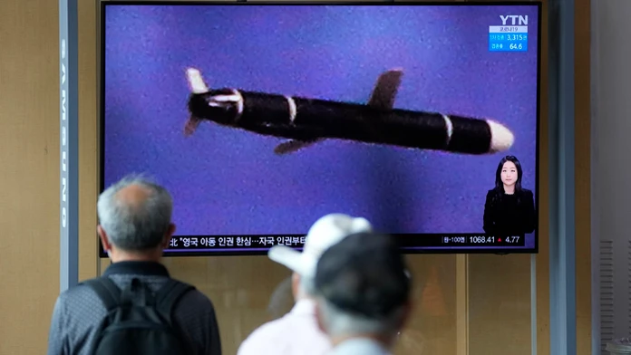 Pchjongjang skúšobne odpálil nové rakety dlhého doletu.