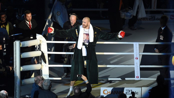 Zo súboja o šampióna ťažkej váhy Tyson Fury vs. Vladimir Kličko.