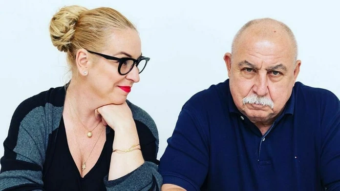 Ventilátor Q -vent, ktorý vyvinuli a skonštruovali mladí vedci bratia Samuel Furka (druhý sprava) a Daniel Furka (vpravo).