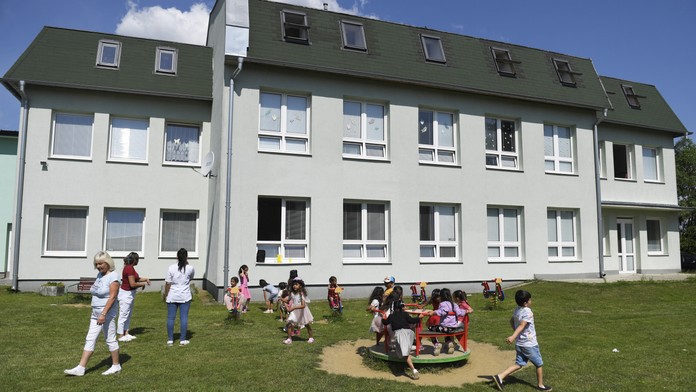 Získala odškodné 3000 eur. Žiačka zažalovala ministerstvo za to, že sa počas pandémie nemohla vzdelávať