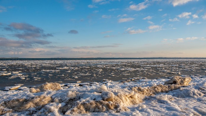 Lotyšsko: Dvoch ľudí zachránili z ľadovej kryhy v Baltskom mori