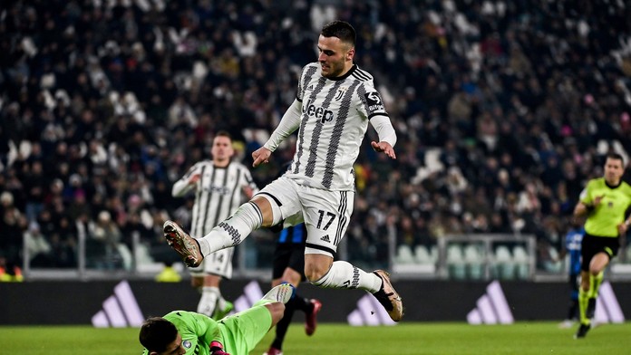 Juventus si po odrátaní bodov veľmi nepolepšil. Strelec na prehru s Rímom dozeral z lavičky