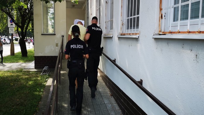 Polícia zadržala u muža v Partizánskom viac ako 3000 dávok drogy