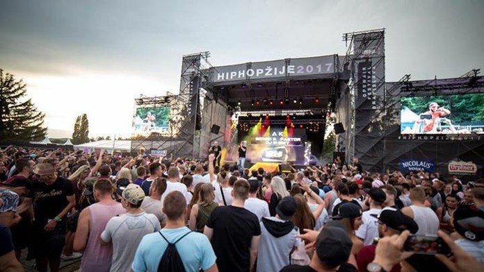 Festival na Zlatých pieskoch chcel niekto prekaziť. Nahlásil bombu