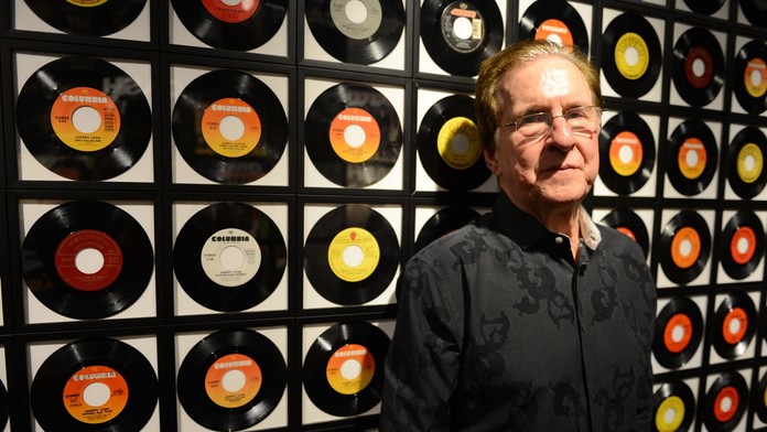 Hudobný svet smúti: Zomrel známy country spevák, brat legendárneho Johnnyho Casha