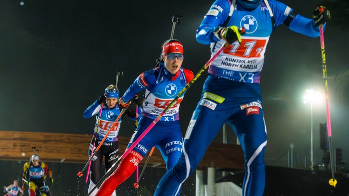 Dobrý štart Remeňovej, horšia streľba Bátovskej-Fialkovej. Slovenky sa v štafete stiahnutiu z trate vyhli