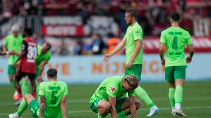 Nešťastný debut Vavra. Nastúpil pár sekúnd pred koncom a Leverkusen rozhodol. Štuttgart zničil Borussiu