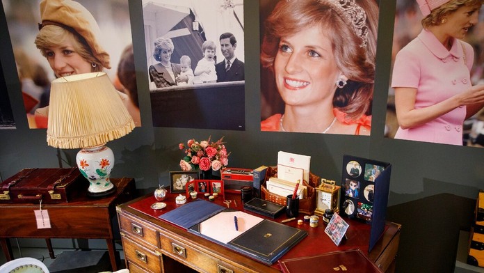 Pracovný stolík princeznej Diany.