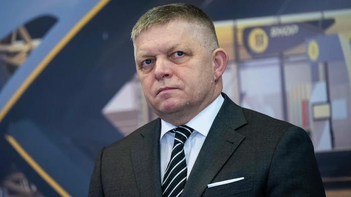 Česko povolilo Ficovi prelet na jeho ceste do Moskvy. Ruský denník píše o opaku
