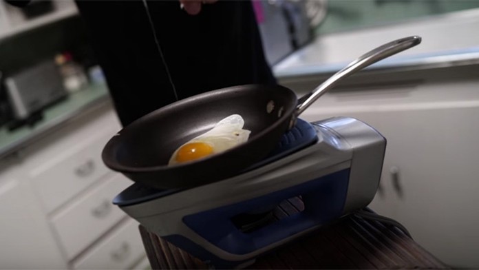 Na žehličke si môžete urobiť aj raňajky alebo večeru.