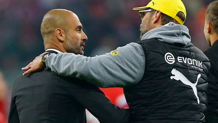Pep Guardiola a Jürgen Klopp na archívnej snímke.