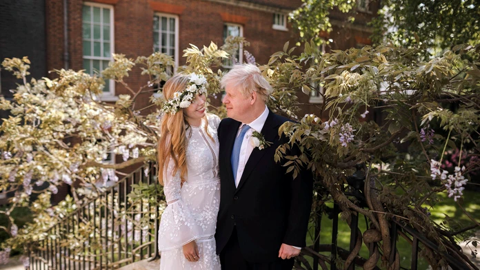 Boris Johnson sa tretíkrát oženil
