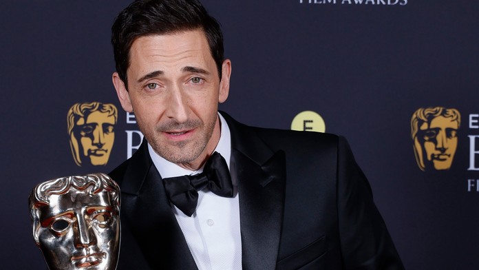 Cenu BAFTA za najlepší film získala snímka Konkláve, dominoval aj Brutalista